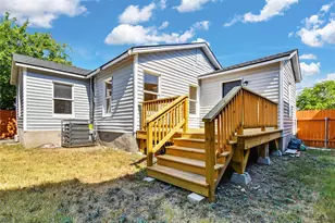 1904 E Crockett St, San Antonio, TX 78202 - Photo 10