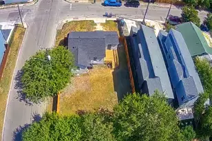 1904 E Crockett St, San Antonio, TX 78202 - Photo 14