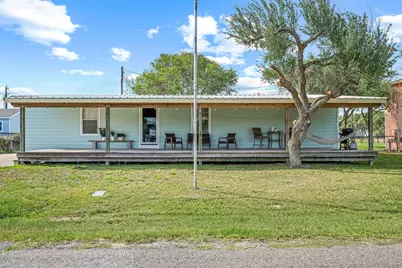 904 W Harrison Avenue, Port O Connor, TX 77982 - Photo 2