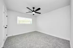 10411 Westray St, Houston, TX 77043 - Photo 16