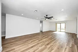 10411 Westray St, Houston, TX 77043 - Photo 22