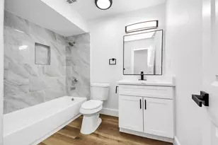 10411 Westray St, Houston, TX 77043 - Photo 16