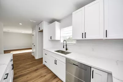 10411 Westray Street, Houston, TX 77043 - Photo 32