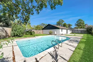 10411 Westray St, Houston, TX 77043 - Photo 2