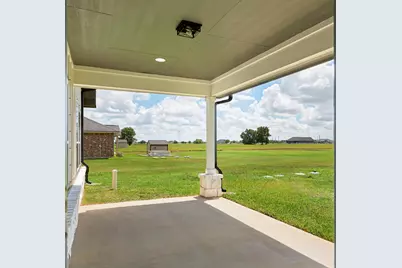 565 Longhorn Trail, Angleton, TX 77515 - Photo 32