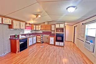 8835 Escondido St, Alvin, TX 77511 - Photo 4