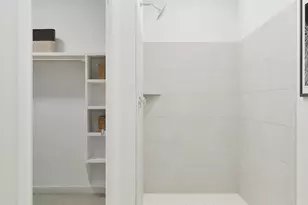 8214 Opal Pond Dr, Angleton, TX 77515 - Photo 16