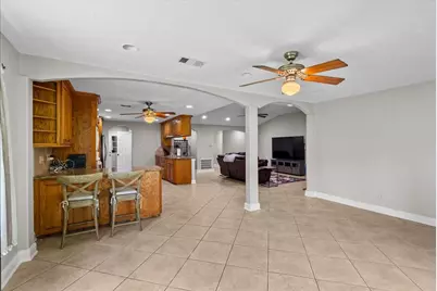 10122 Laurie Lane, Highlands, TX 77562 - Photo 14
