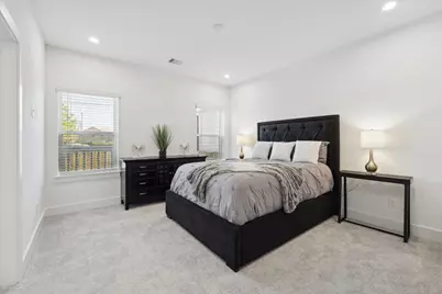 5628 Camino Encantado Drive, Houston, TX 77091 - Photo 10