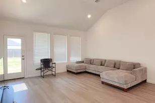 2446 Rosemary Sage Dr, Fulshear, TX 77423 - Photo 10