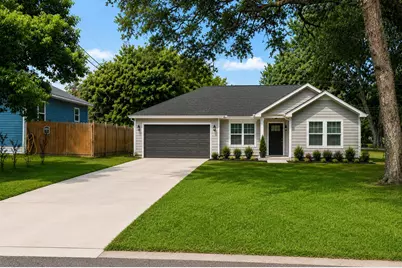 2606 N Houston Drive, La Marque, TX 77568 - Photo 2