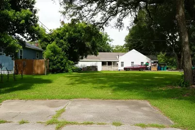 2606 N Houston Drive, La Marque, TX 77568 - Photo 1