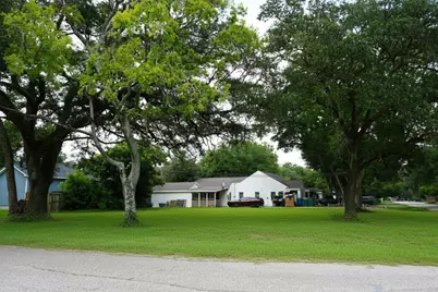2606 N Houston Drive, La Marque, TX 77568 - Photo 6