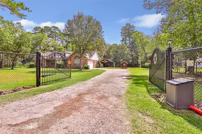 253 County Road 6492, Dayton, TX 77535 - Photo 36