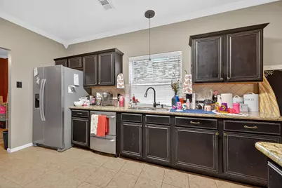 8027 Aspen Court, Baytown, TX 77523 - Photo 12