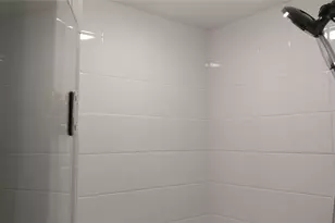 12615 Huntingwick Dr, Houston, TX 77024 - Photo 28