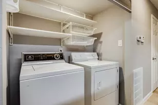 12615 Huntingwick Dr, Houston, TX 77024 - Photo 16