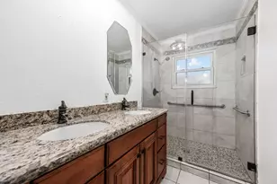 1419 S Durant St, Alvin, TX 77511 - Photo 16