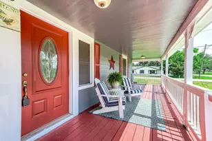 1419 S Durant St, Alvin, TX 77511 - Photo 8