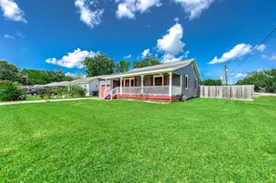 1419 S Durant St, Alvin, TX 77511 - Photo 4
