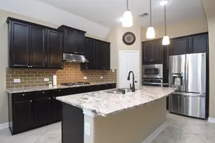 9415 Chase Hollow Ln, Cypress, TX 77433 - Photo 12