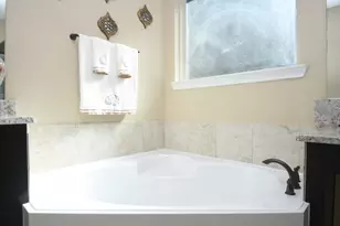 9415 Chase Hollow Ln, Cypress, TX 77433 - Photo 24