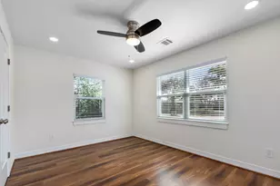 10218 Moorberry Ln, Houston, TX 77043 - Photo 20