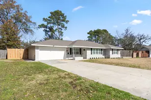 10218 Moorberry Ln, Houston, TX 77043 - Photo 2