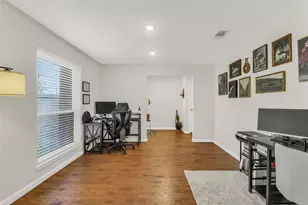 3327 Honey Creek Dr, Houston, TX 77082 - Photo 4