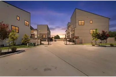 11925 N Hoa Sen Cir, Houston, TX 77072 - Photo 38