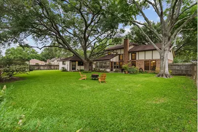 1810 Hunt Drive, Friendswood, TX 77546 - Photo 38