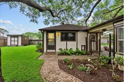 1810 Hunt Drive, Friendswood, TX 77546 - Photo 38