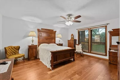 1810 Hunt Drive, Friendswood, TX 77546 - Photo 4
