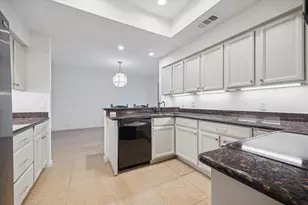 259 Litchfield Ln, Houston, TX 77024 - Photo 8