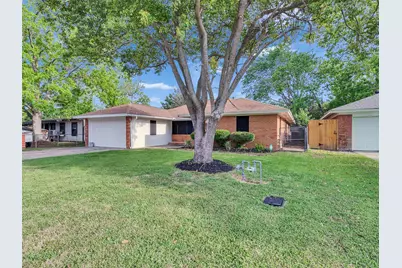6026 Diamond Court, Texas City, TX 77591 - Photo 2