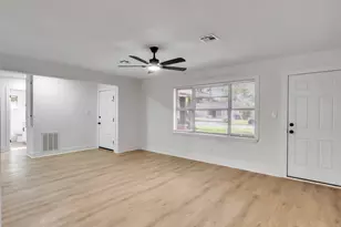 6026 Diamond Ct, Texas City, TX 77591 - Photo 4