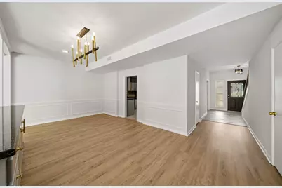 1746 S Gessner, Houston, TX 77063 - Photo 12