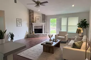 17034 Coachmaker Dr, Friendswood, TX 77546 - Photo 10
