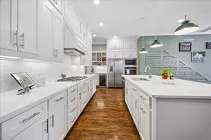 924 Alexander St, Houston, TX 77008 - Photo 4