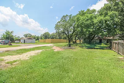 1203 N Houston Avenue, Livingston, TX 77351 - Photo 4