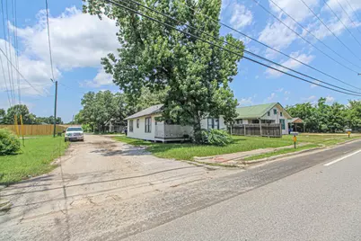 1203 N Houston Avenue, Livingston, TX 77351 - Photo 2
