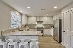 38 E Gaslight Pl, The Woodlands, TX 77382 - Photo 8