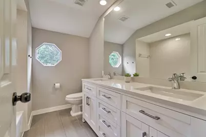 38 E Gaslight Place, The Woodlands, TX 77382 - Photo 32