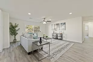 6030 Beaudry Dr, Houston, TX 77035 - Photo 12