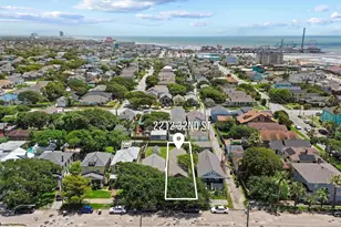 2212 32nd St, Galveston, TX 77550 - Photo 2