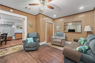 2212 32nd St, Galveston, TX 77550 - Photo 8
