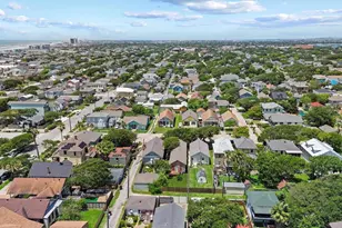 2212 32nd St, Galveston, TX 77550 - Photo 28