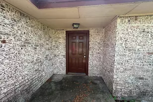 4614 27th St, Dickinson, TX 77539 - Photo 2