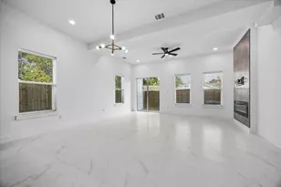1812 Lula St, Houston, TX 77009 - Photo 8