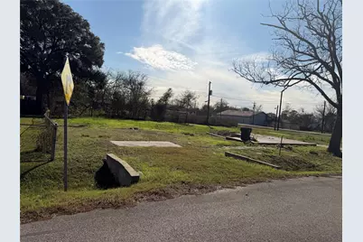 819 Collins Street, Richmond, TX 77469 - Photo 6